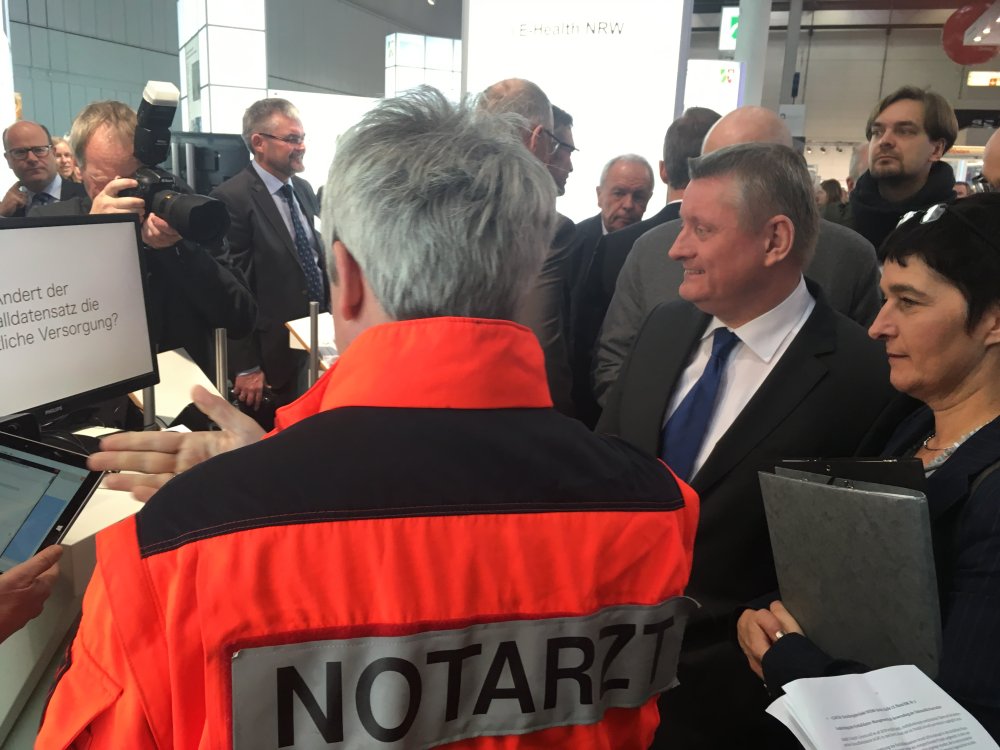 Notfalldaten-Präsentation auf der MEDICA 2016