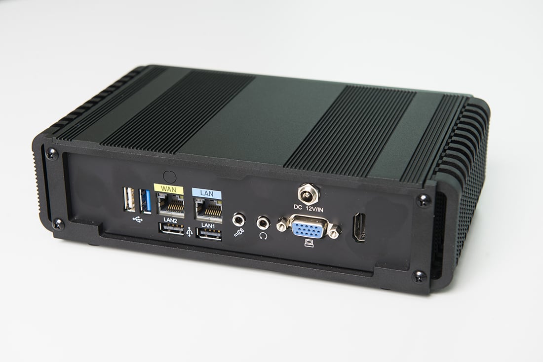DGN GUSbox L+ – Rückseite DGN GUSbox L+ - Rückseite